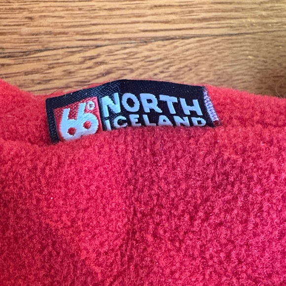 66 North Iceland Warm Red Fleece Mittens for Women - Picture 2 of 4